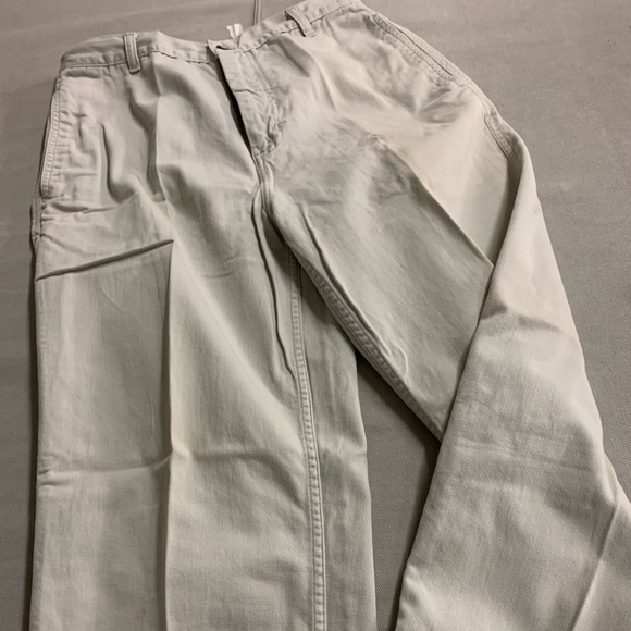 31x32 Flat Front GAP Khaki Slacks like new - Picture 2 of 4